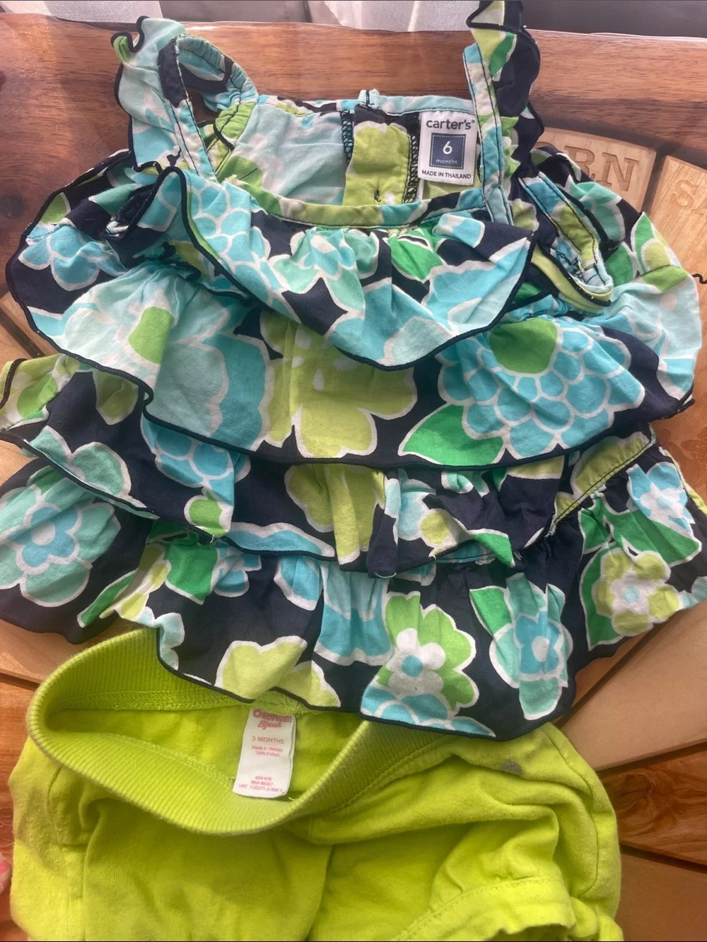 9 piece lot of baby girls 3 - 6 month summer / spring clothes (mostly 6 months)